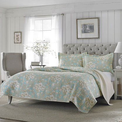 King size 3-Piece Reversible Cotton Quilt Set with Seafoam Blue Beige Floral Pattern-0